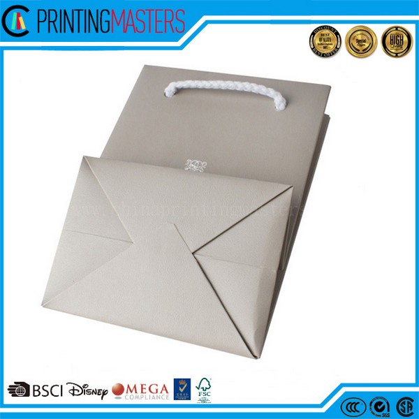 2017 Hiqh Quality Paper Bag Printing 